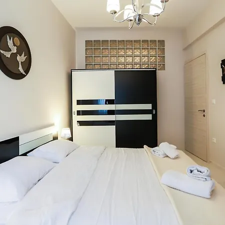 Erythrina #colony_deluxe_suite Apartment *